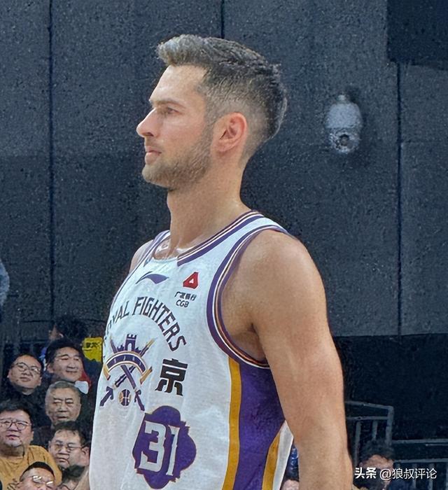 九游体育-接下来要签谁？北控男篮裁掉锋线外援基兹林克 新赛季场均仅4.3分